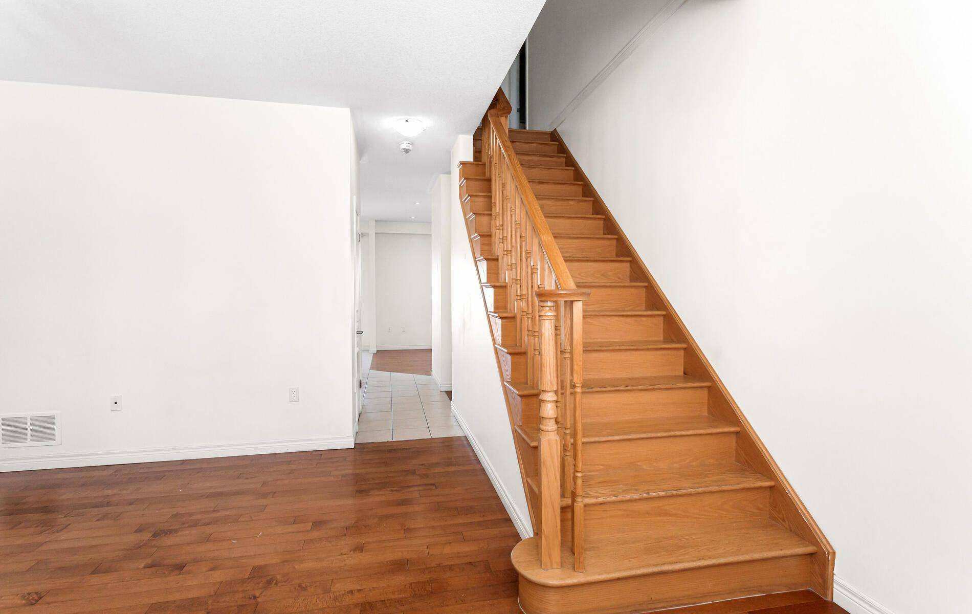 Hamilton, ON L0R 1P0,7 Colorado BLVD