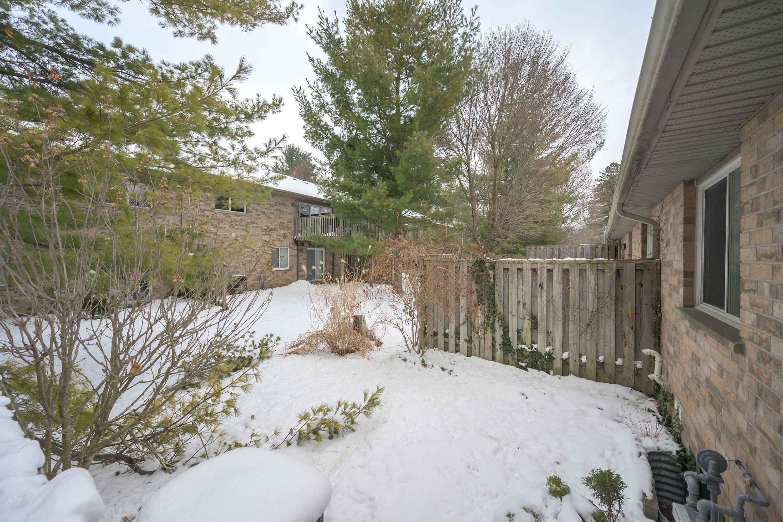 London North, ON N6H 5P1,1241 Beaverbrook AVE #10