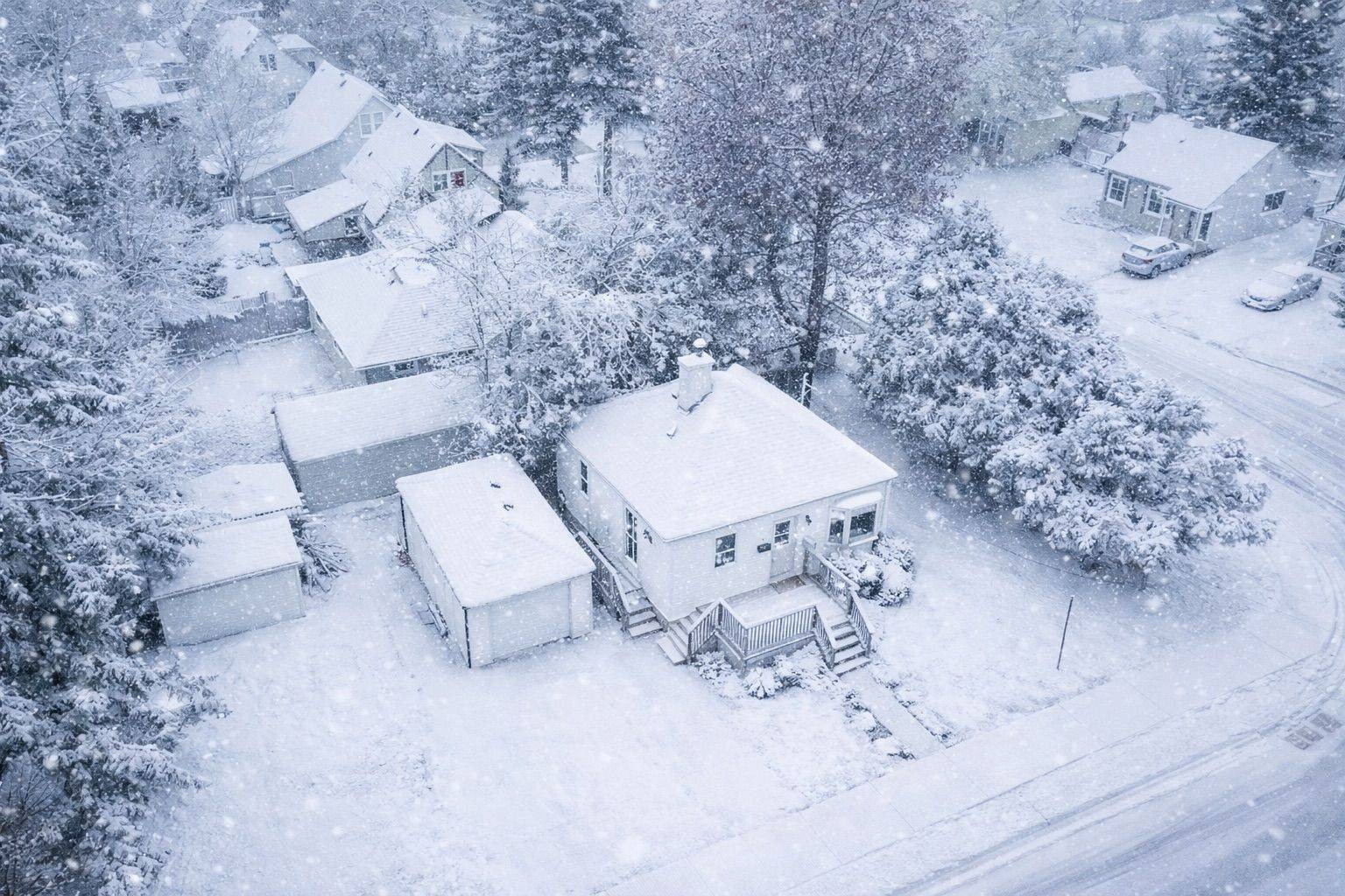 Kawartha Lakes, ON K9V 3J7,32 Adelaide ST S