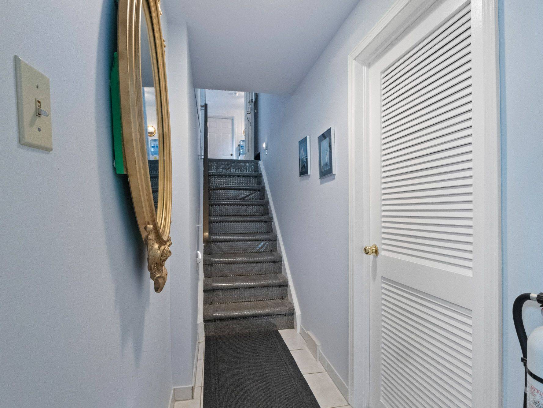 St. Catharines, ON L2M 4S2,2 Kenworth DR #LOWER