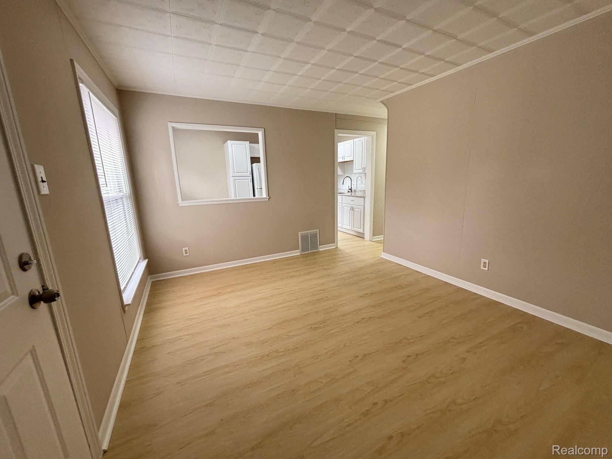 Eastpointe, MI 48021,23756 Brittany AVE