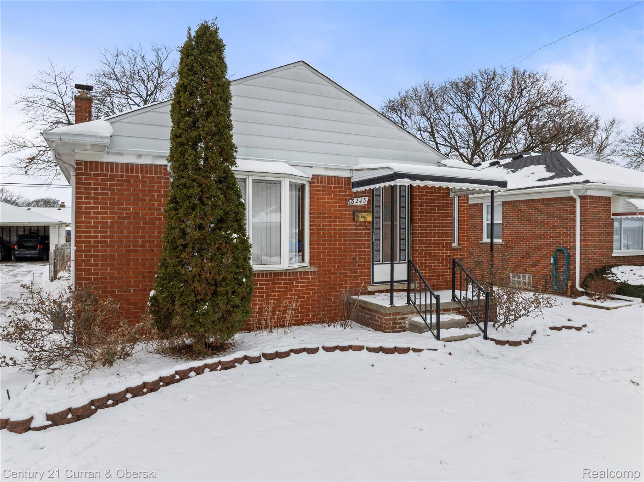 Dearborn Heights, MI 48127,8243 Virgil ST