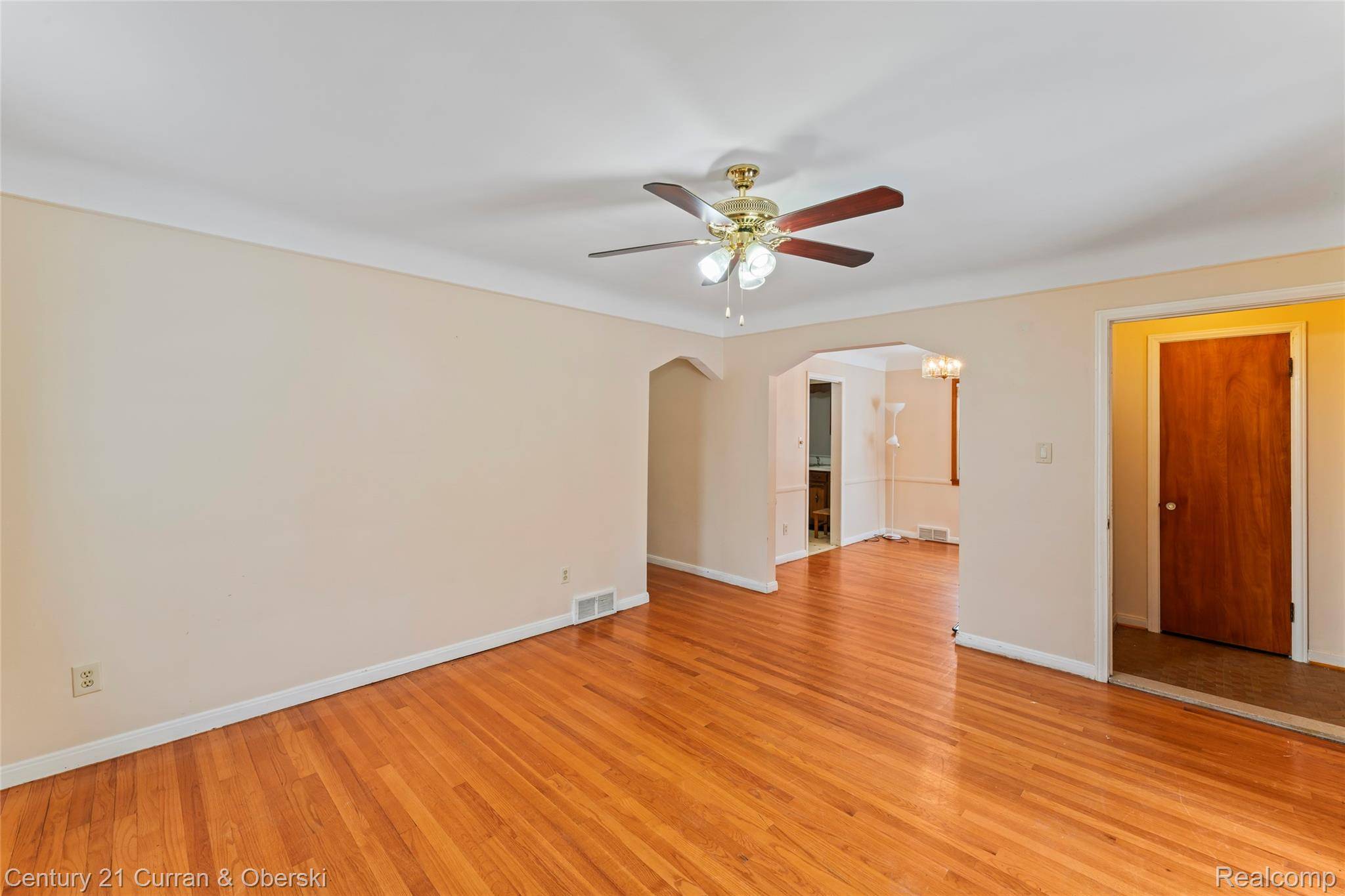 Dearborn Heights, MI 48127,8243 Virgil ST