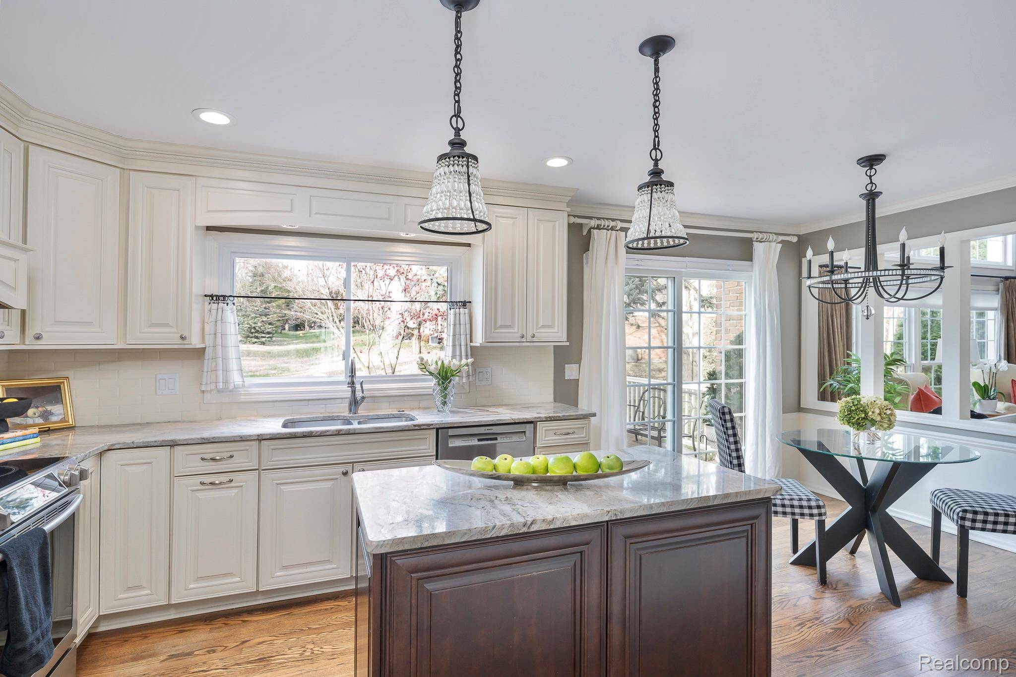 Rochester Hills, MI 48306,2456 Westwood DR