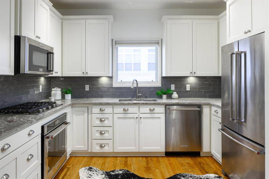 Dallas, TX 75204,2910 Woodside Street