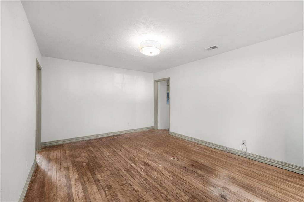 River Oaks, TX 76114,5525 Taylor Road