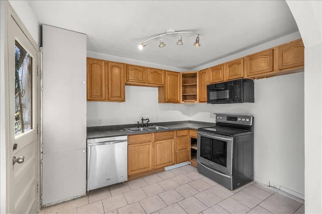 River Oaks, TX 76114,5525 Taylor Road