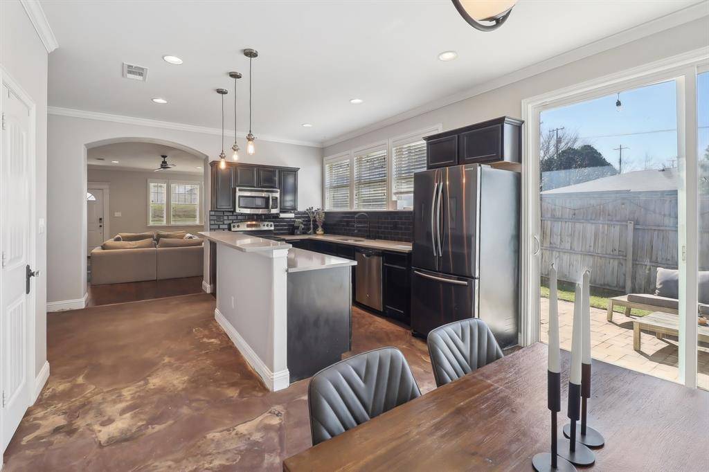 Dallas, TX 75203,601 N Lancaster Avenue