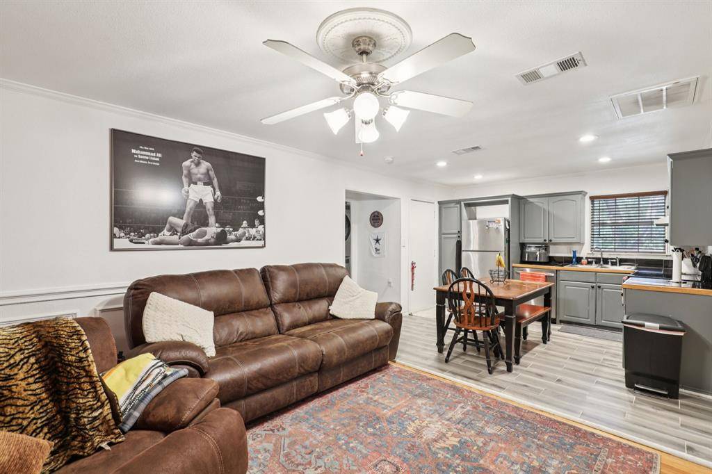 Hurst, TX 76053,408 Harrison Lane