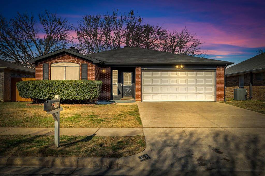 Arlington, TX 76018,319 Faircrest Drive