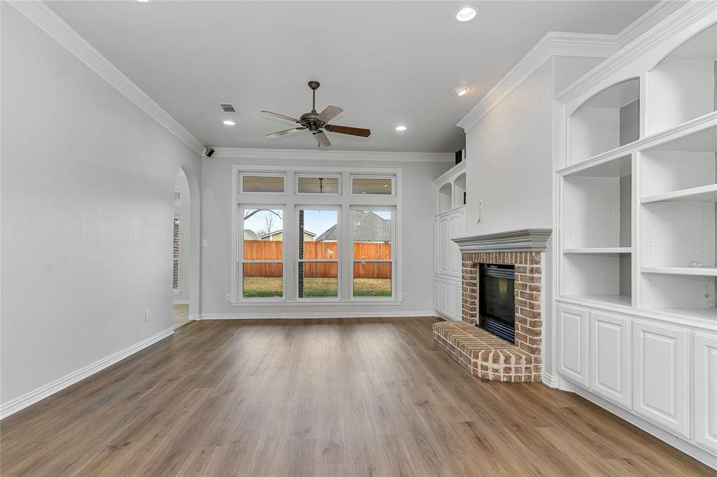 Cleburne, TX 76033,1508 Leaning Oak Lane