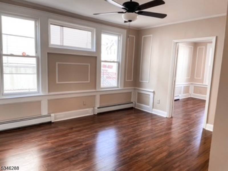 Newark City, NJ 07103,596 S 19Th St