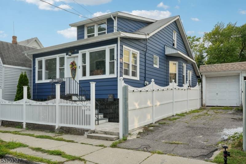 Garfield City, NJ 07026,55 Hobart Pl