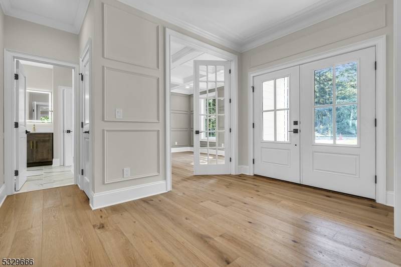 Madison Boro, NJ 07940,142 Ridgedale Ave