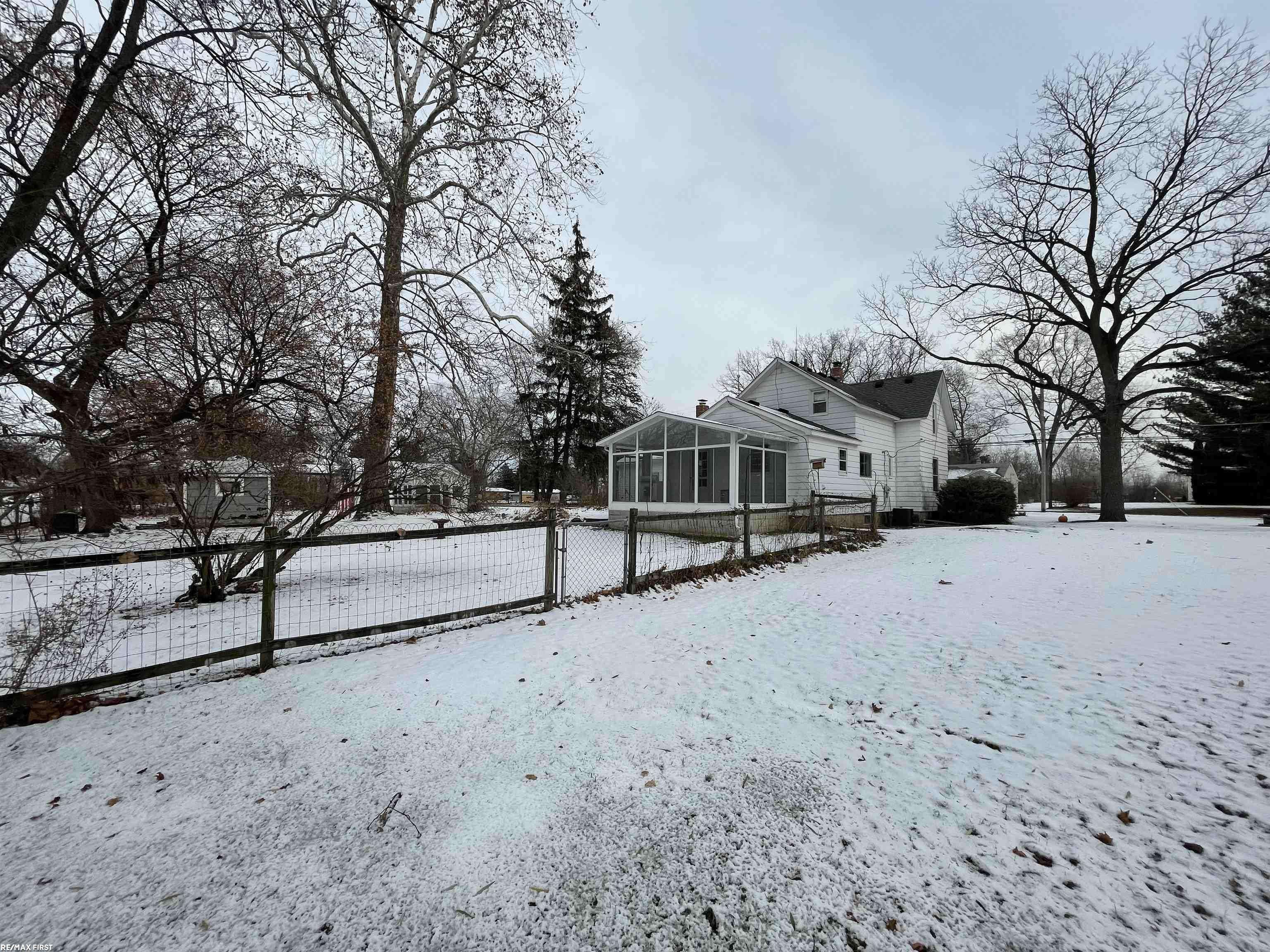 Clinton Township, MI 48036,42041 Little RD