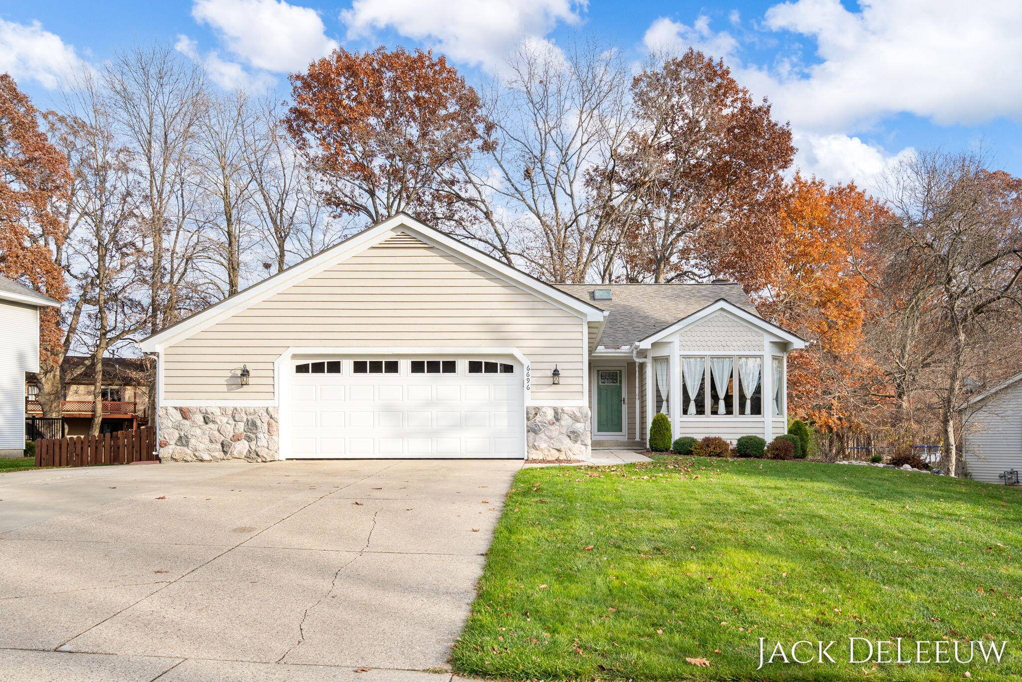 Byron Center, MI 49315,6696 Highmeadow DR SW