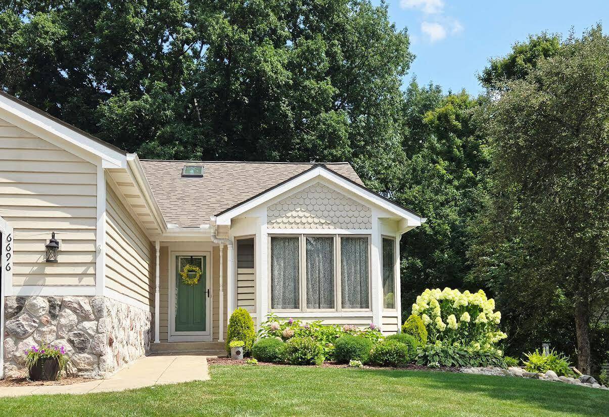 Byron Center, MI 49315,6696 Highmeadow DR SW