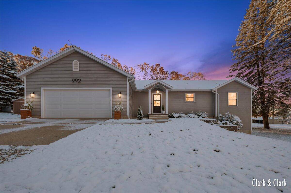 Lowell, MI 49331,992 N Washington ST SE