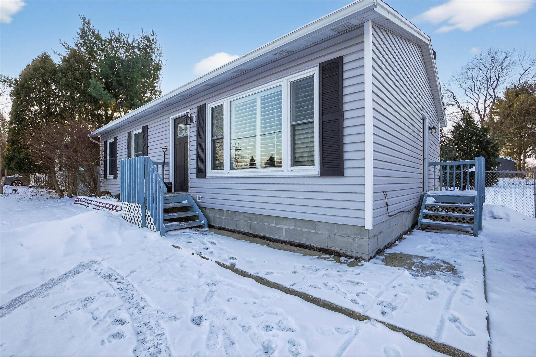 Williamston, MI 48895,1364 E Grand River AVE