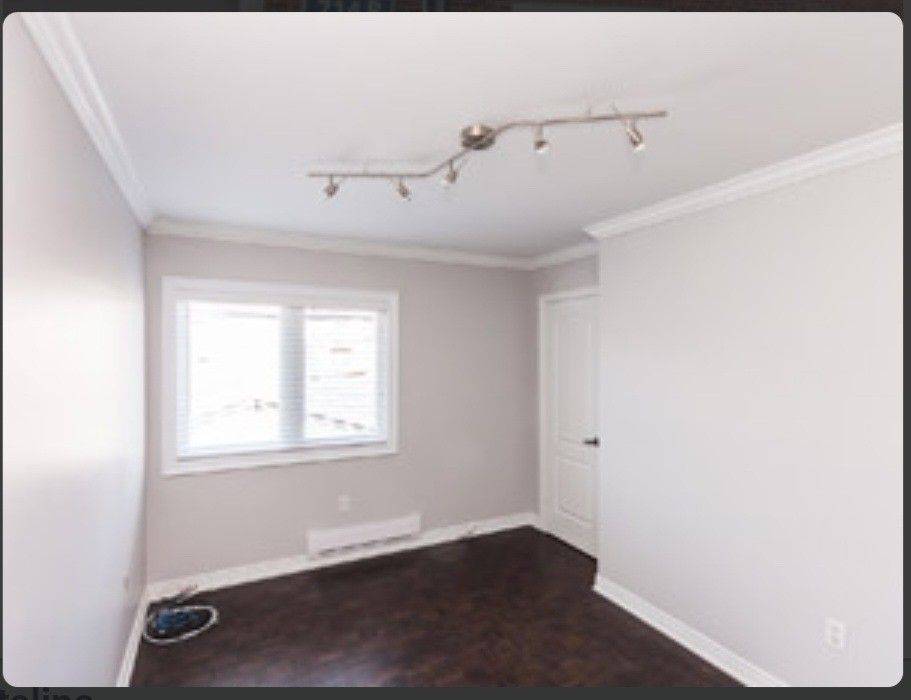 Toronto C01, ON M6K 2B7,714R Dufferin ST