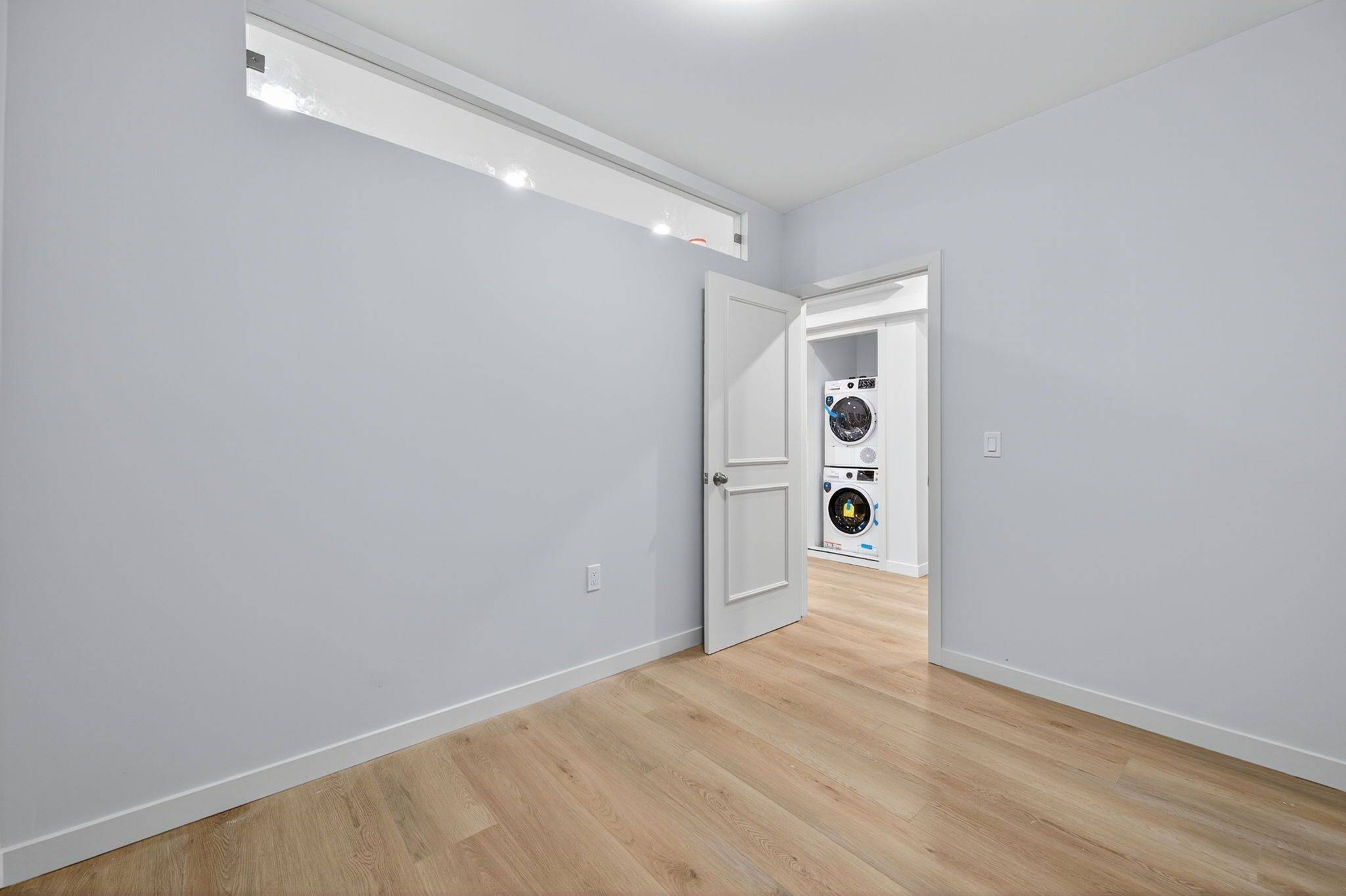 Toronto C06, ON M3H 5G3,19 Candis DR #B