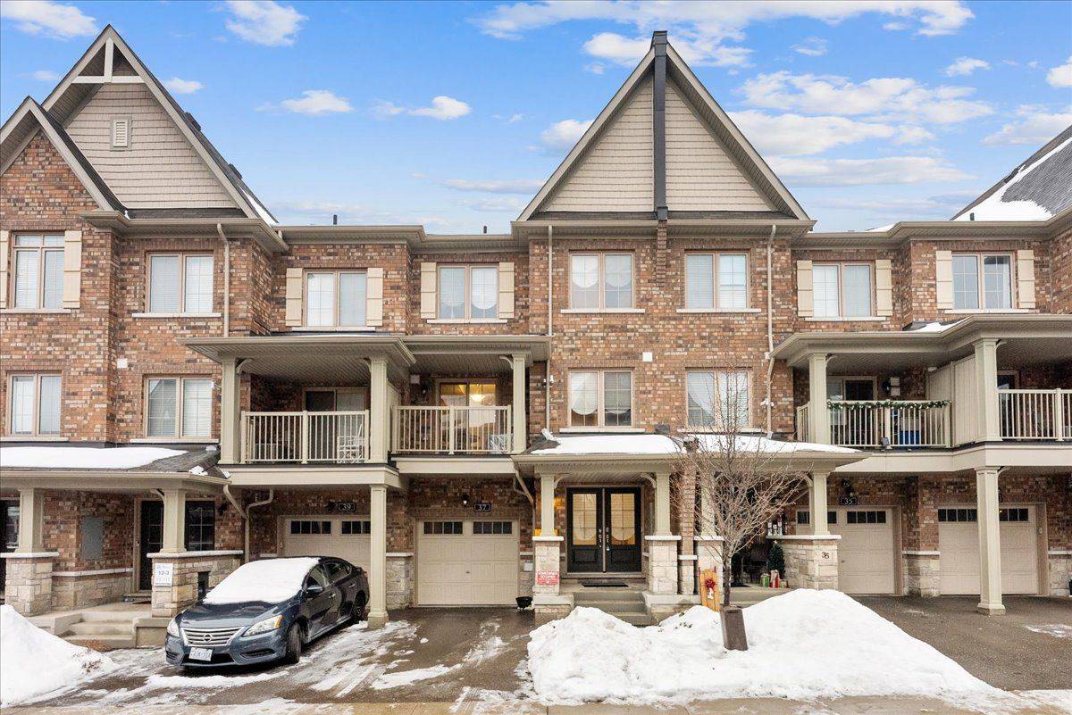 Whitby, ON L1R 0R4,37 Mappin WAY