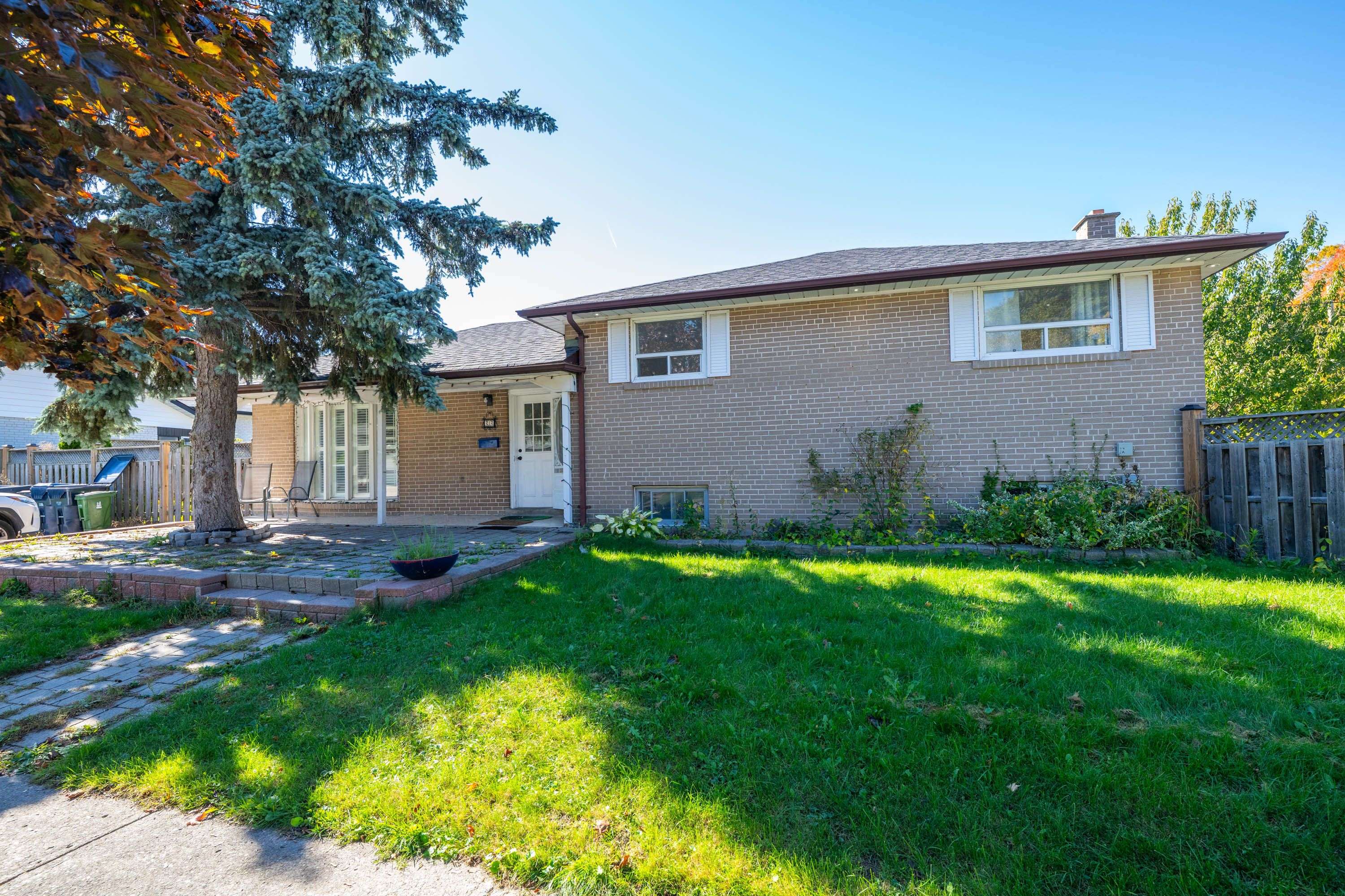 Toronto E10, ON M1E 3Z1,22 Brightside DR