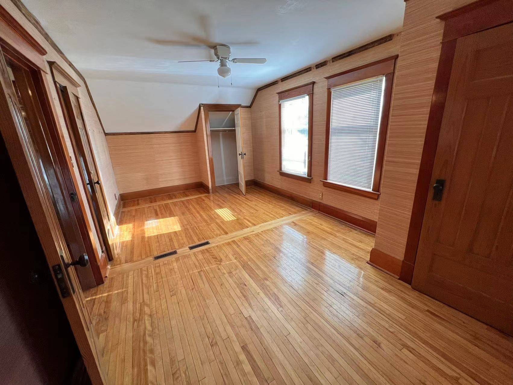 Toronto E07, ON M1S 1N1,12 Lockie AVE