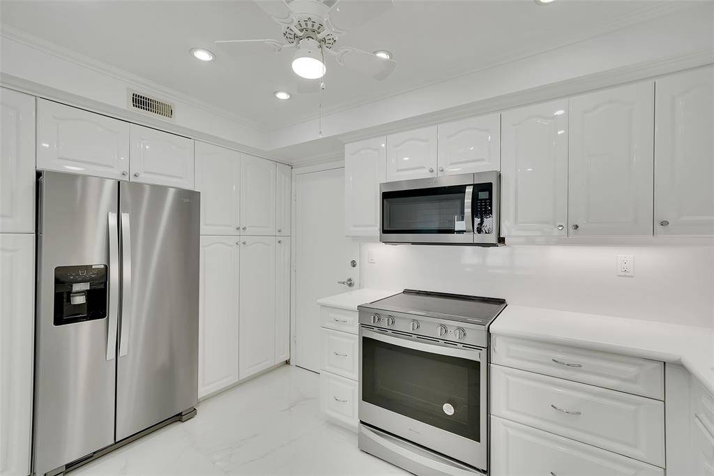 Fort Lauderdale, FL 33308,3750 Galt Ocean Dr #309