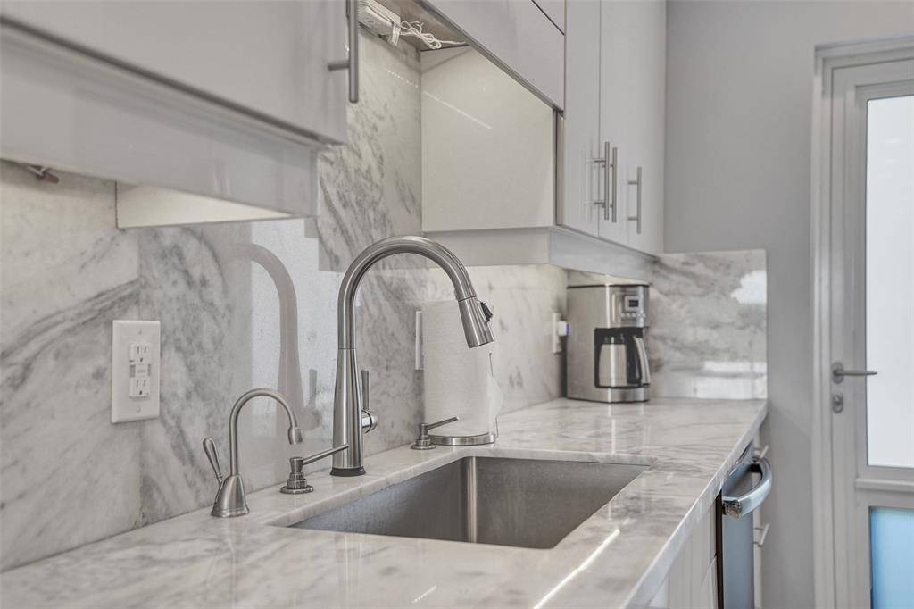 Deerfield Beach, FL 33441,105 NE 19th Ave #452