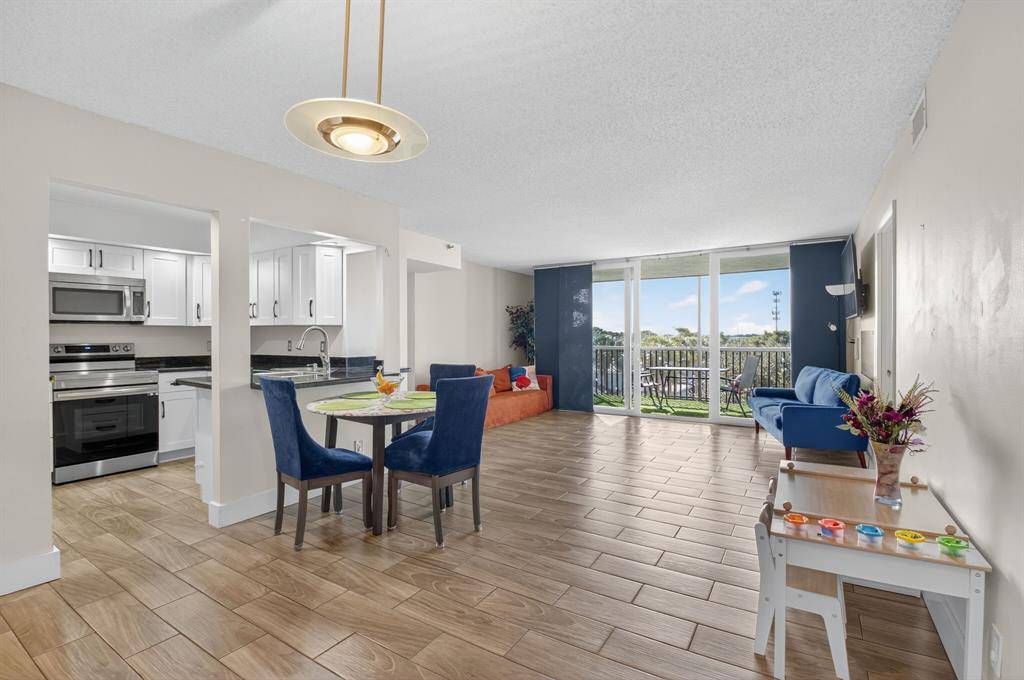 Boca Raton, FL 33487,5260 NW 2nd Ave #402