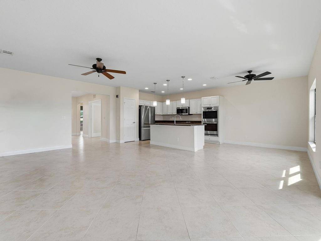 Vero Beach, FL 32966,1772 Willows Square