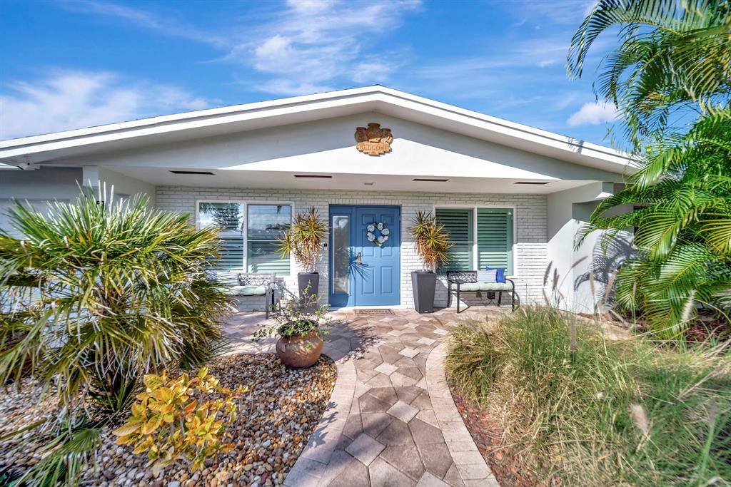 Lighthouse Point, FL 33064,2611 NE 53rd St