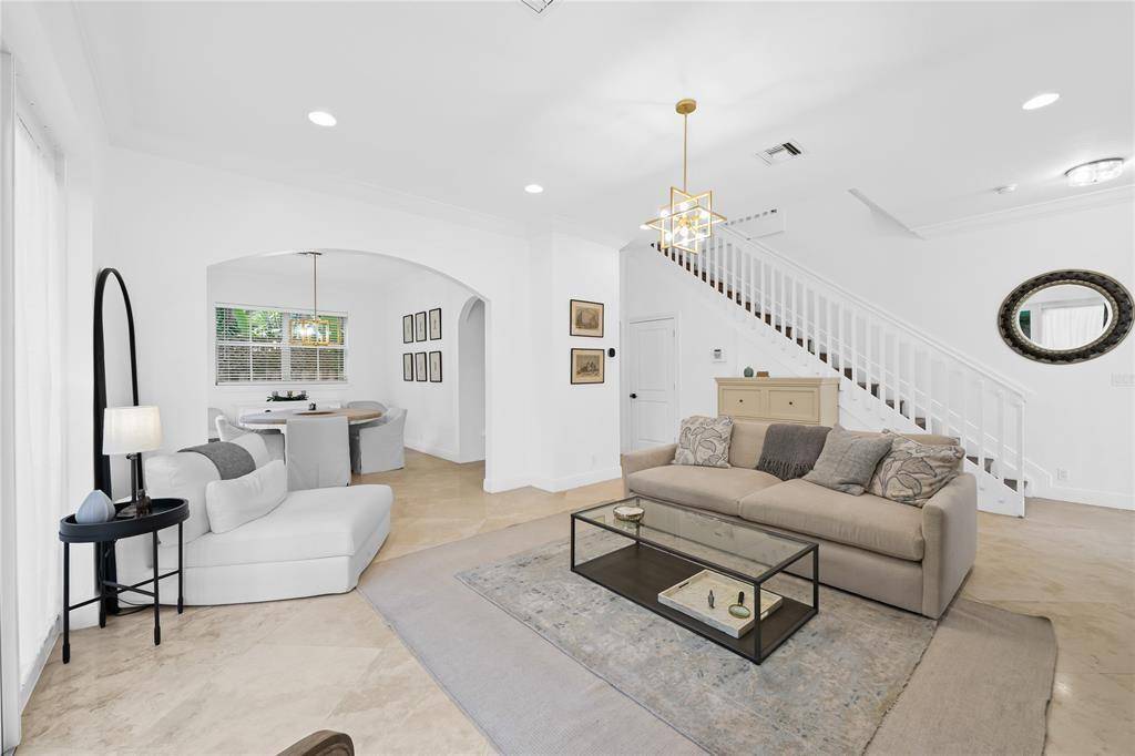 Fort Lauderdale, FL 33315,920 SW 8th St