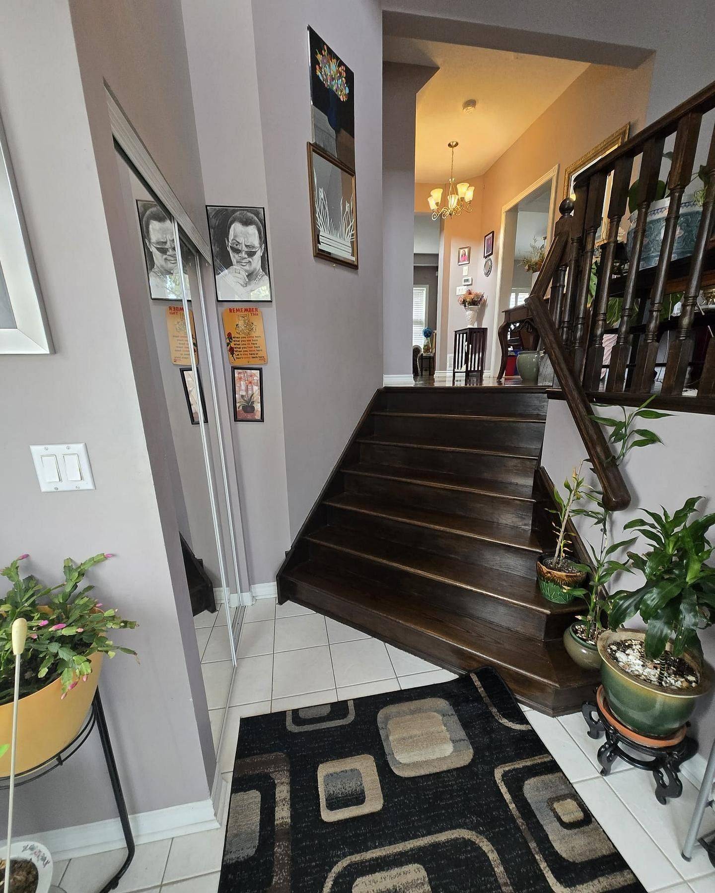 Vaughan, ON L6A 3X2,10 Gina DR