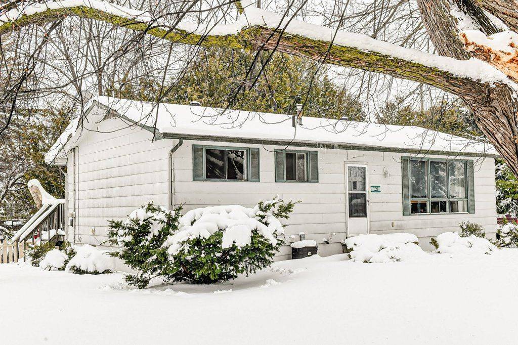 Collingwood, ON L9Y 3X7,121 Niagara ST