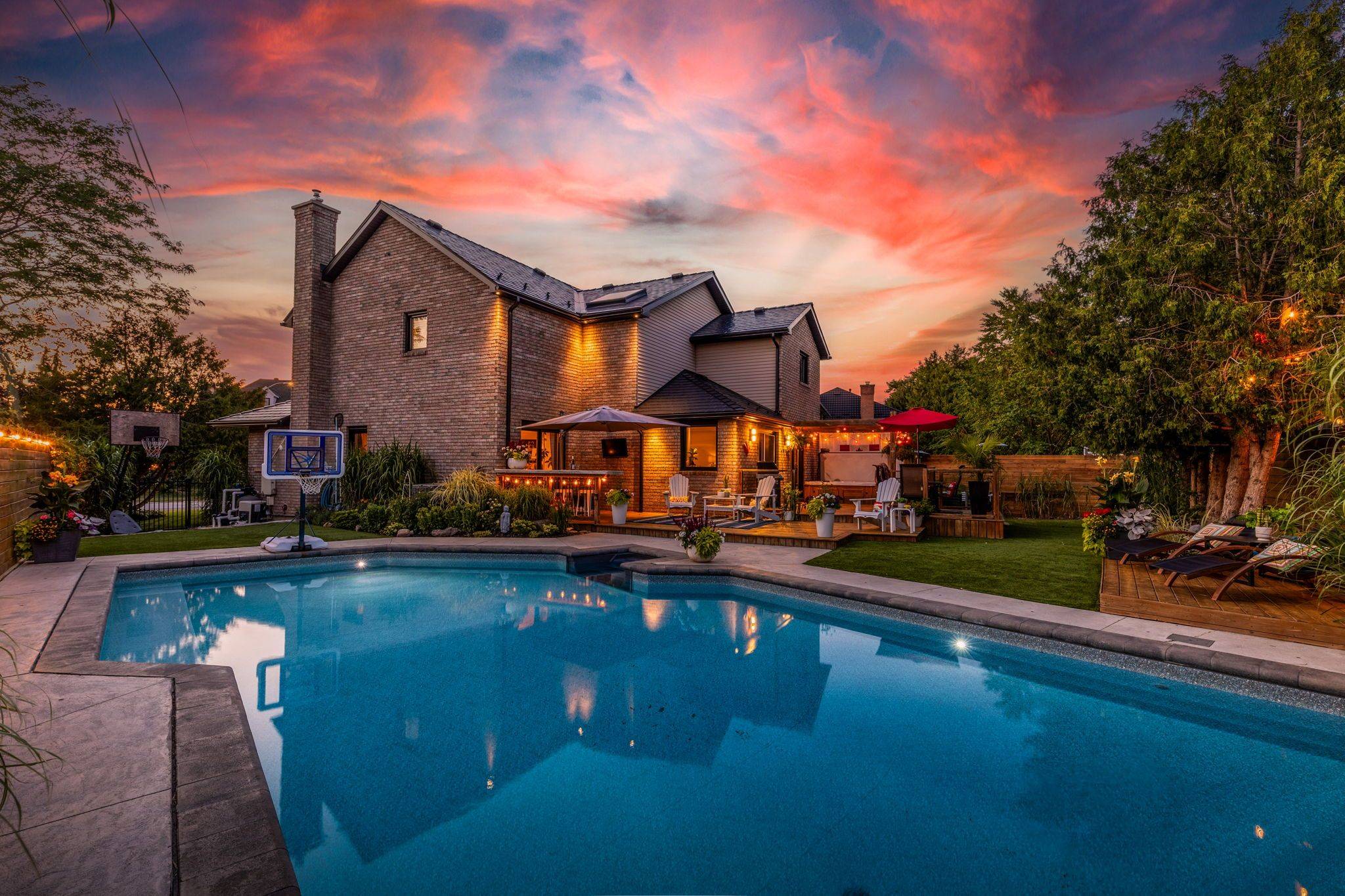 Collingwood, ON L9Y 4R7,8 Burnside CT