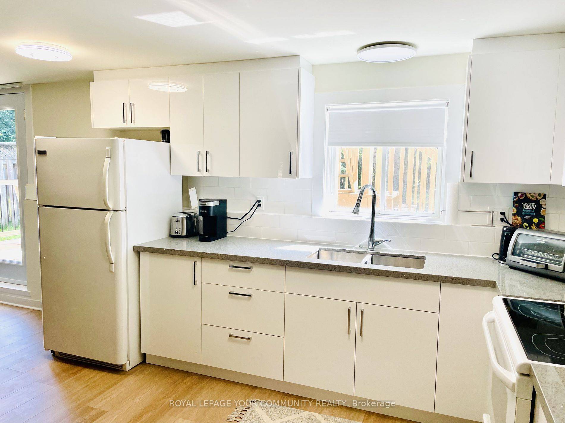 Barrie, ON L4N 7A9,444 Sunnidale RD