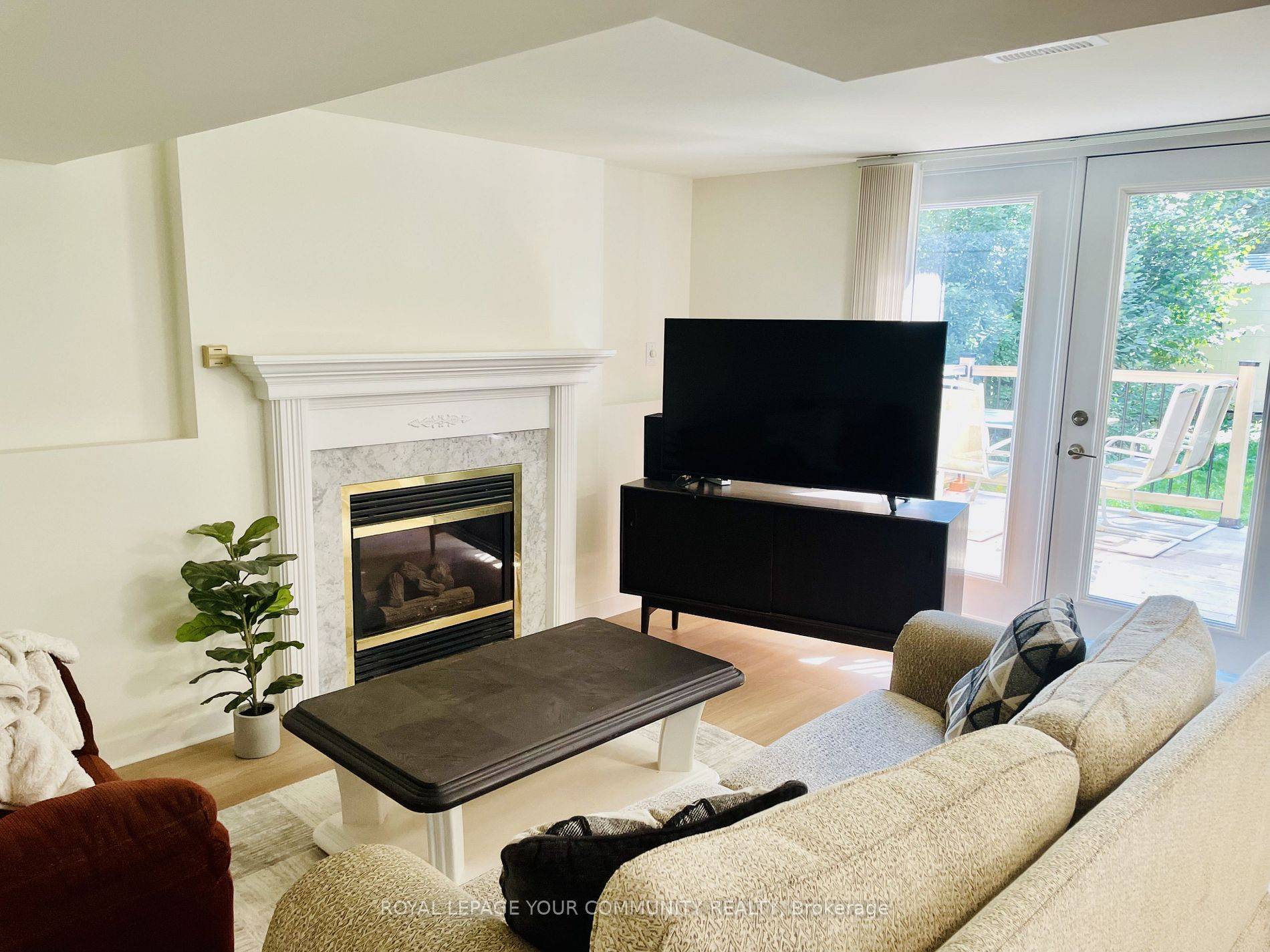 Barrie, ON L4N 7A9,444 Sunnidale RD