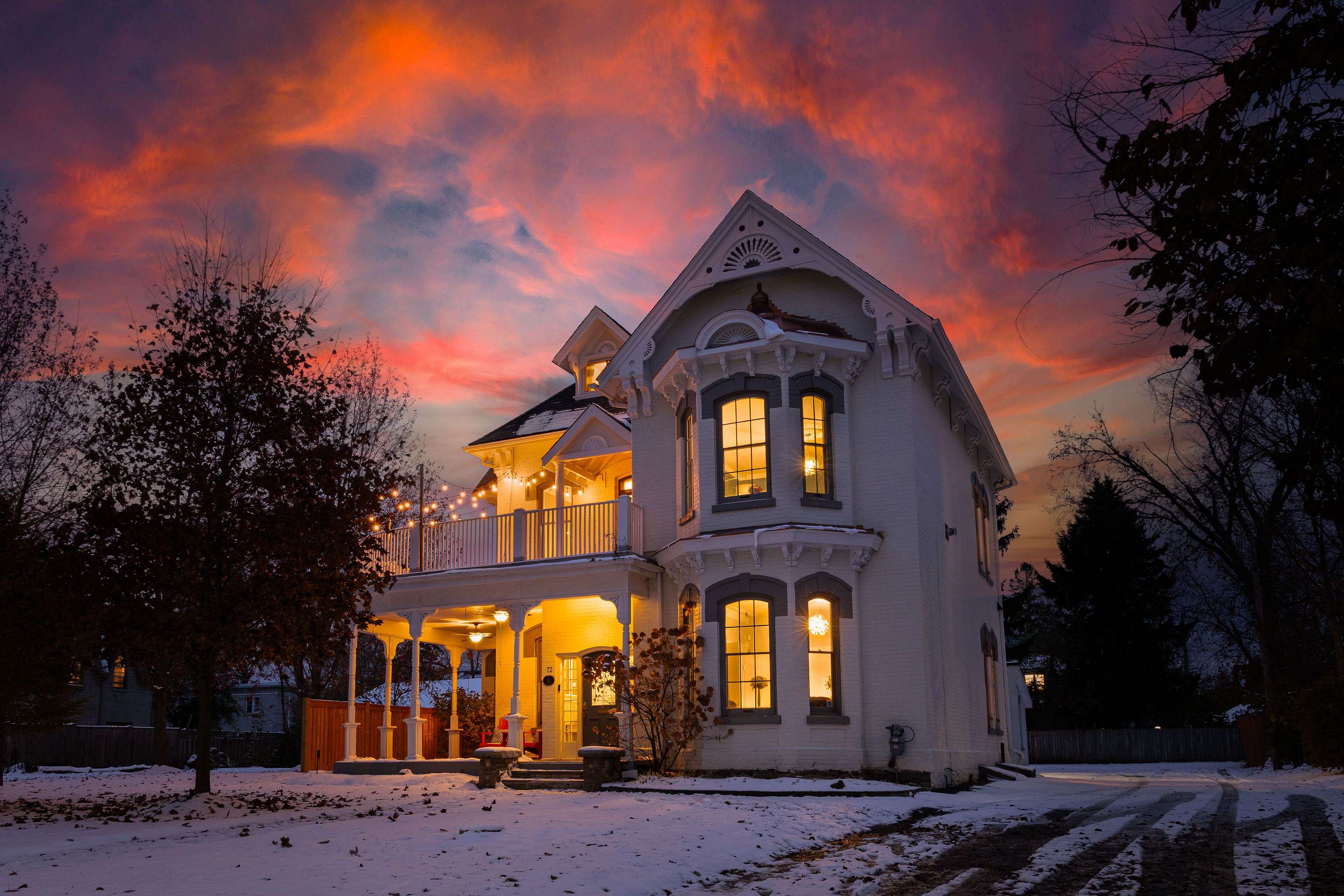 Barrie, ON L4N 1W4,72 High ST