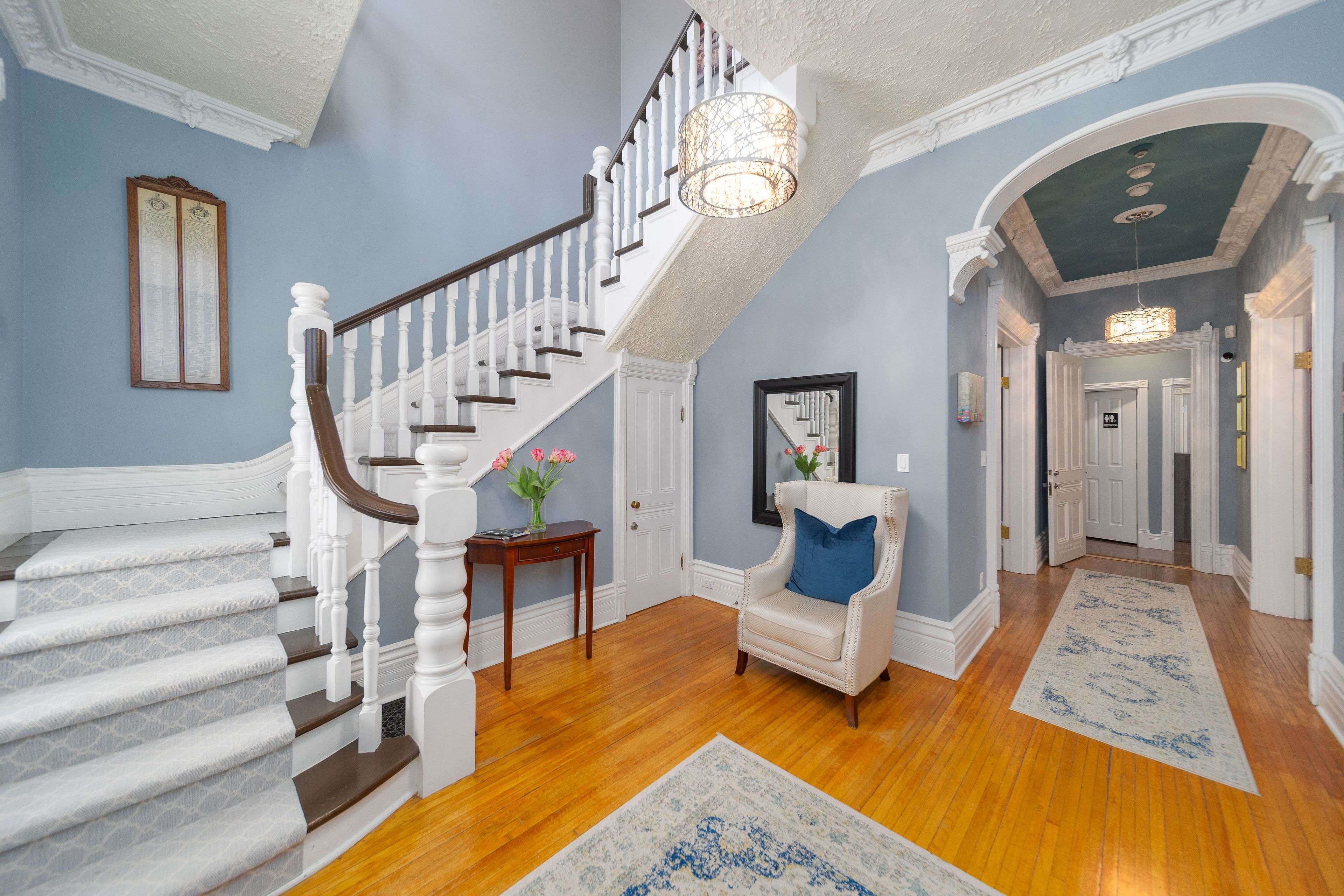 Barrie, ON L4N 1W4,72 High ST