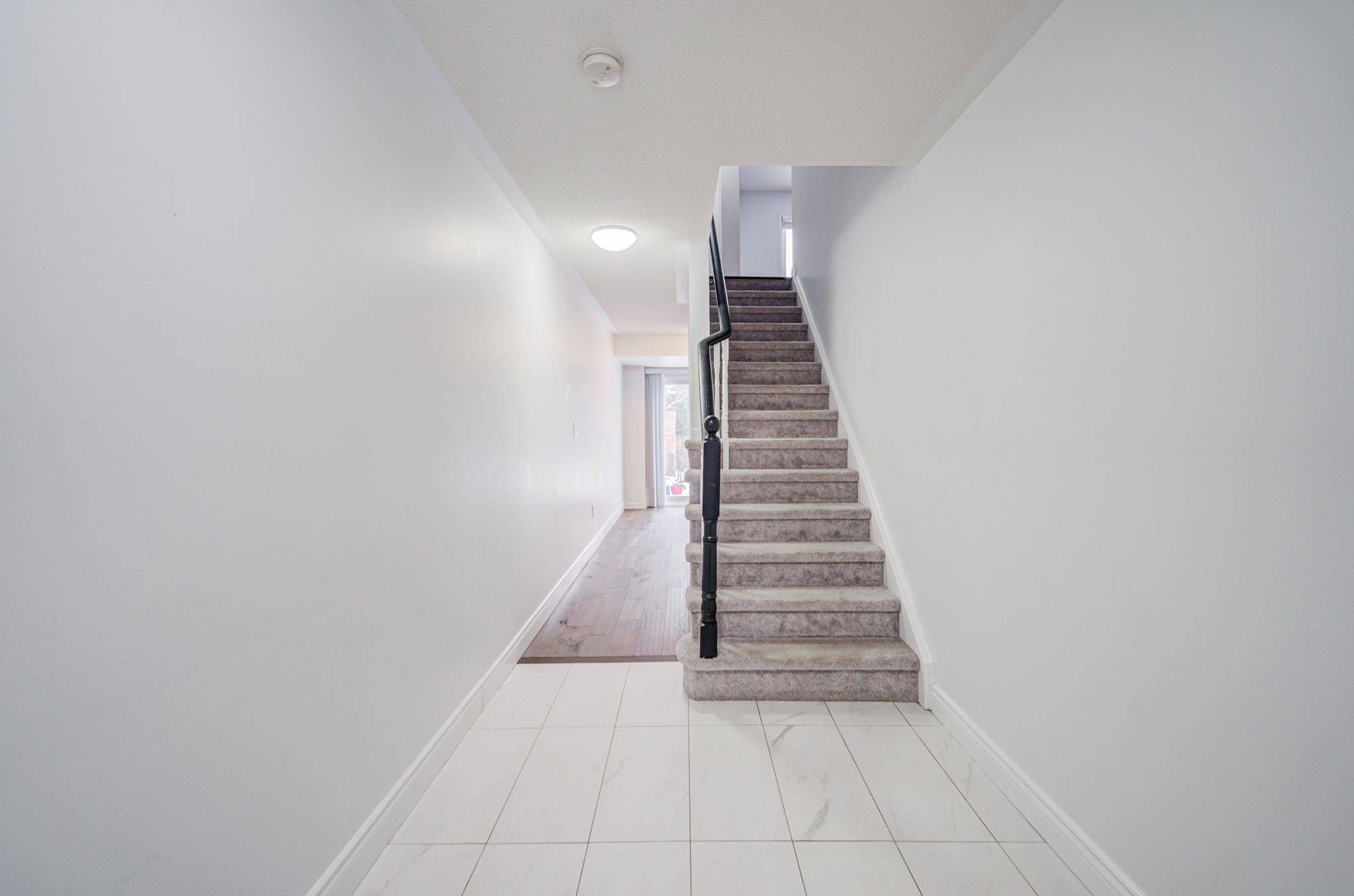 Mississauga, ON L5B 4N6,3030 Breakwater CT #291