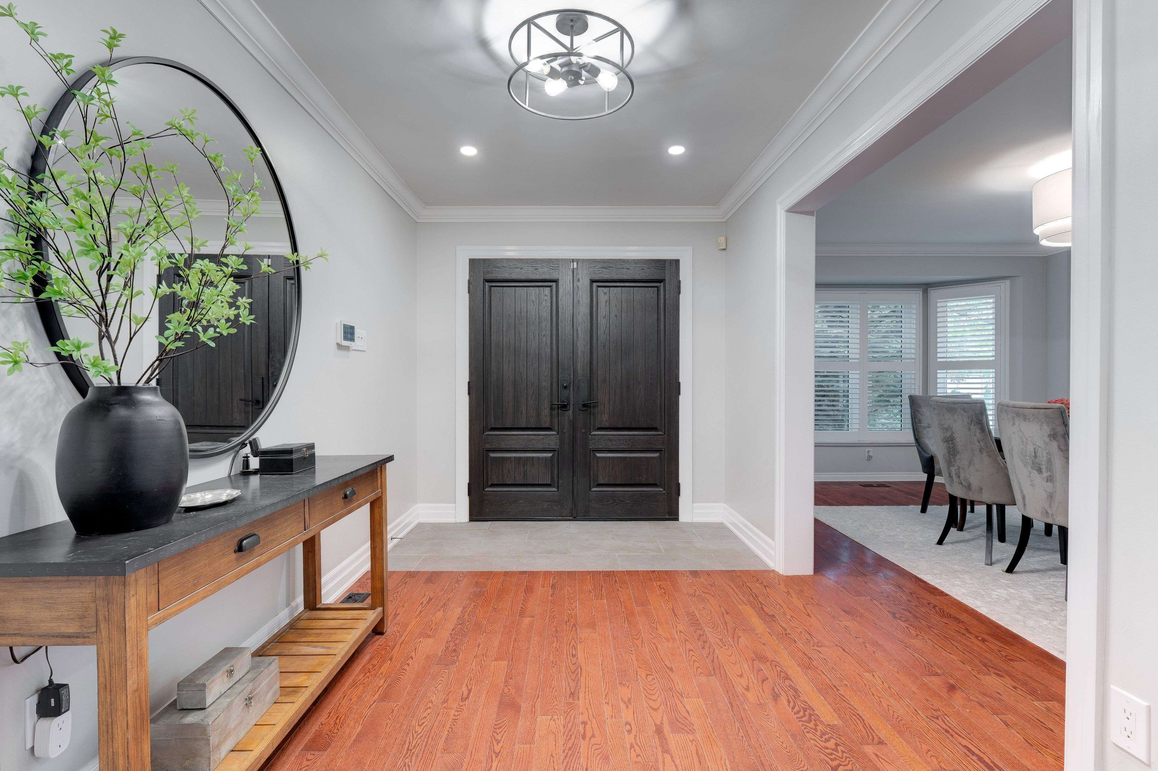 Oakville, ON L6M 2Z5,1586 Heritage WAY