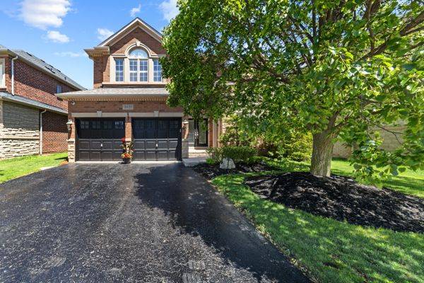 Oakville, ON L6H 7R3,2431 Meadowridge DR W