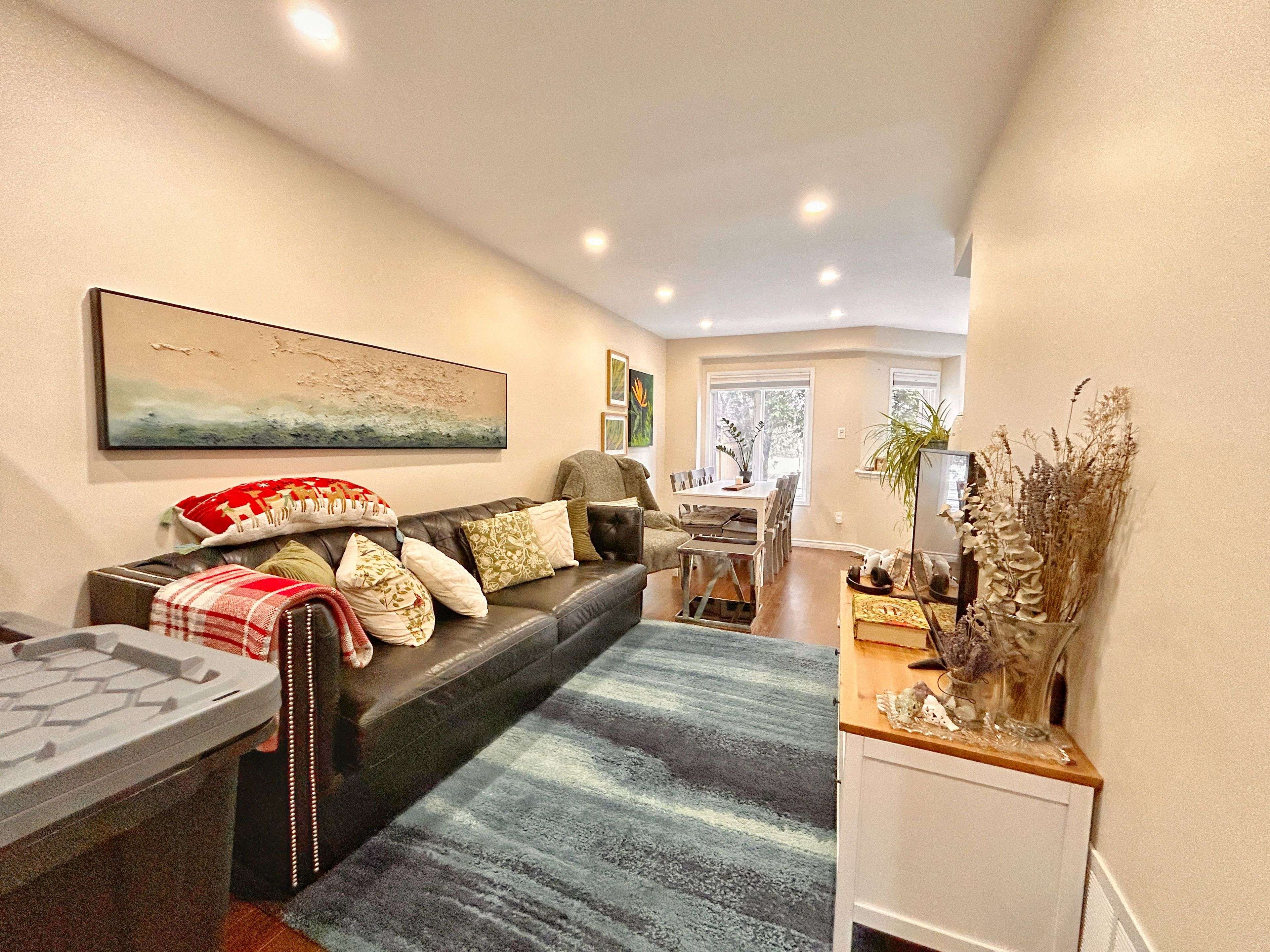 Oakville, ON L6M 3M1,1150 Westview TER