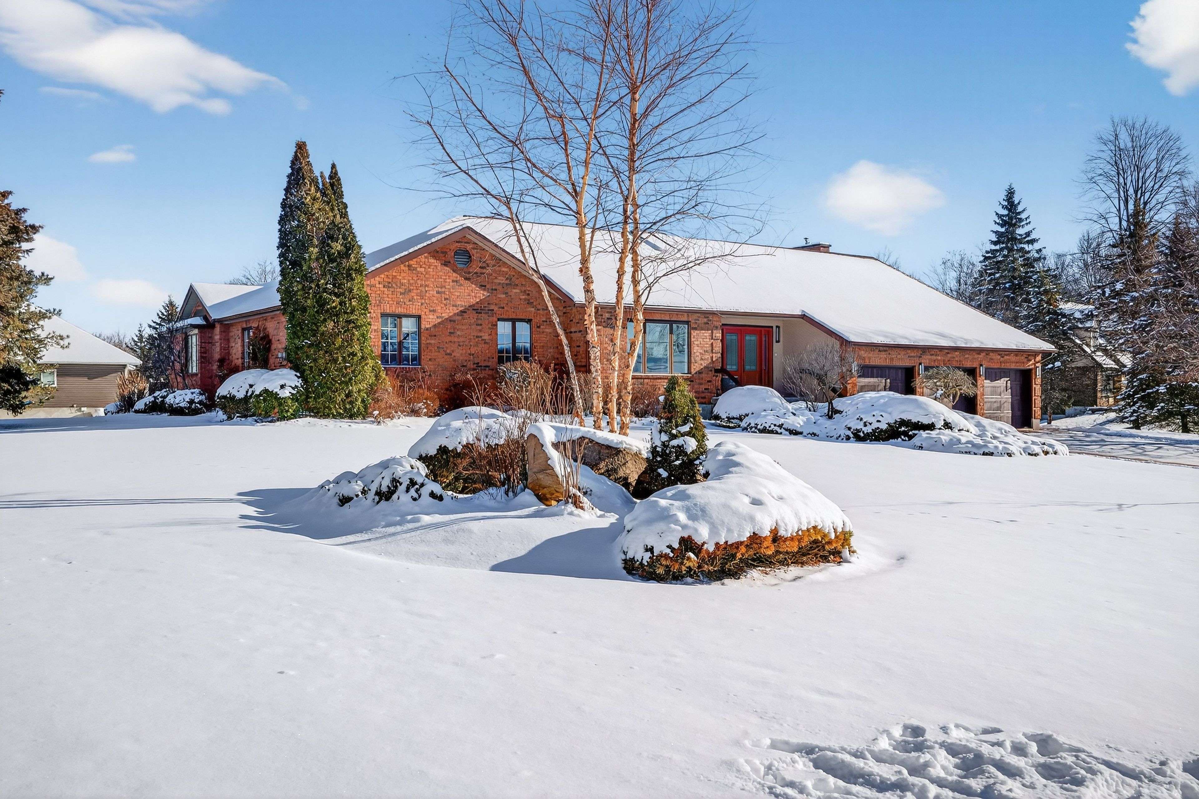 Kingston, ON K7L 2V1,1673 St Lawrence AVE