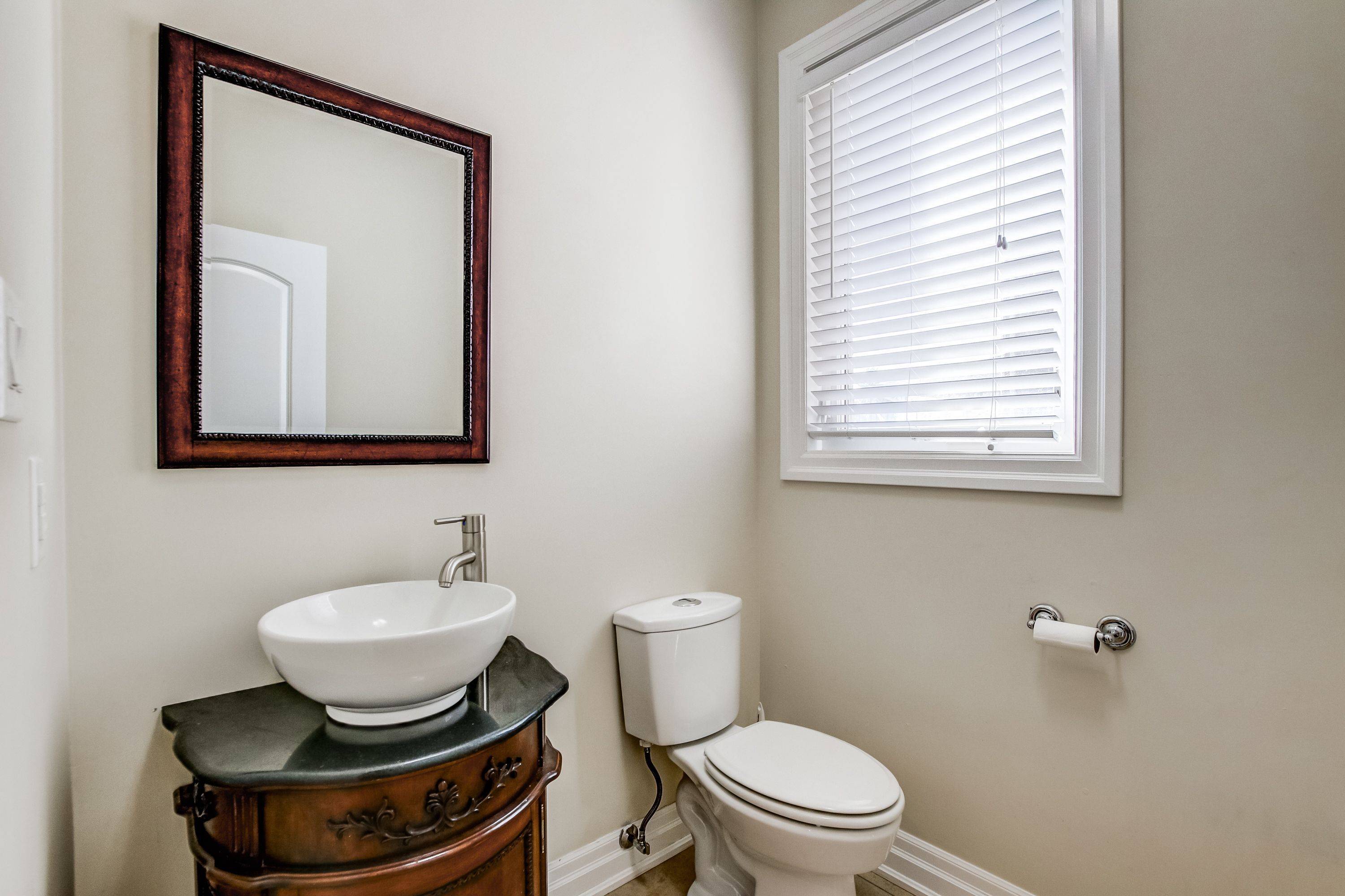 Niagara Falls, ON L2H 0G4,5784 Ironwood ST