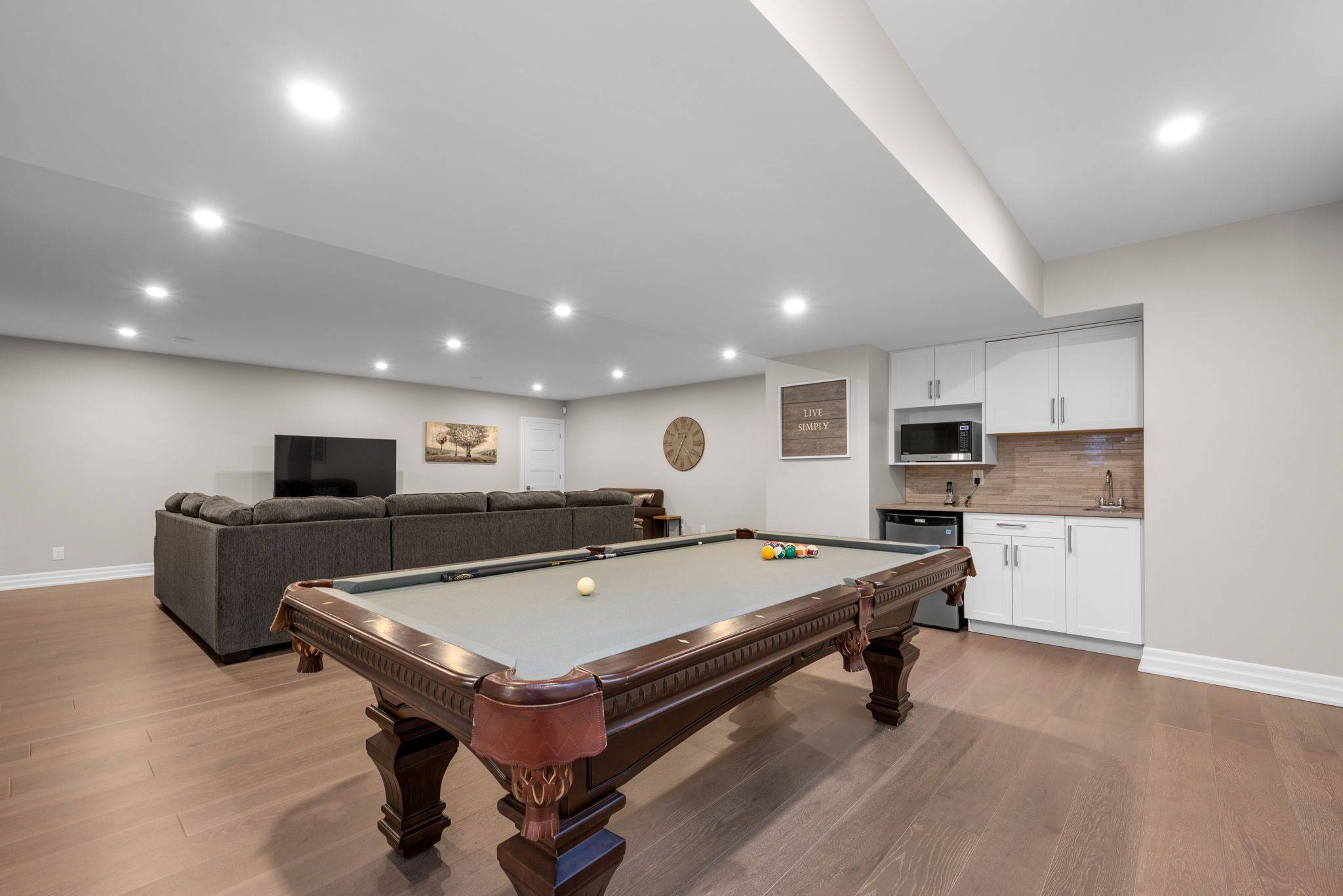 Manotick - Kars - Rideau Twp And Area, ON K4M 0B2,700 Mcmanus AVE