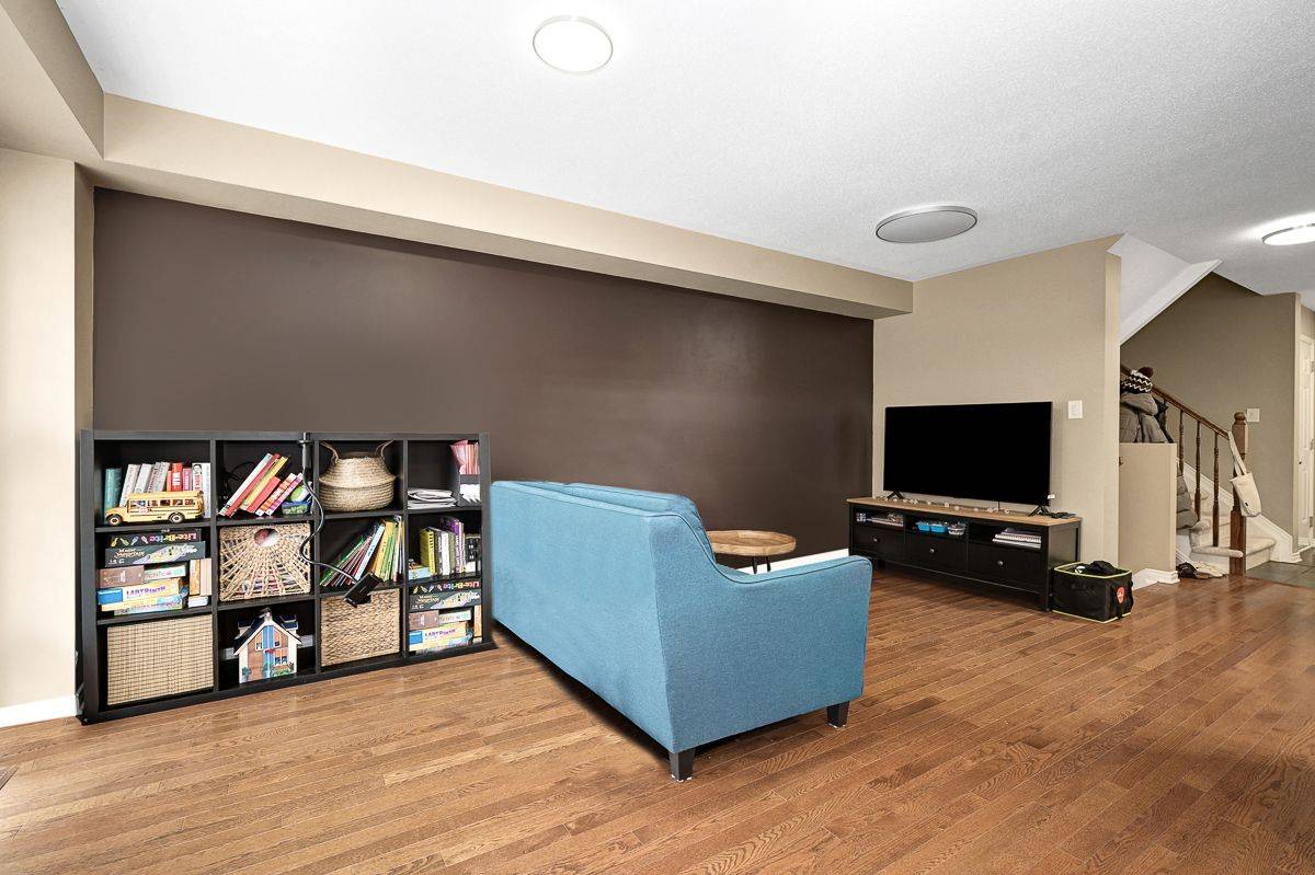 Kanata, ON K2M 0B7,112 Patriot PL