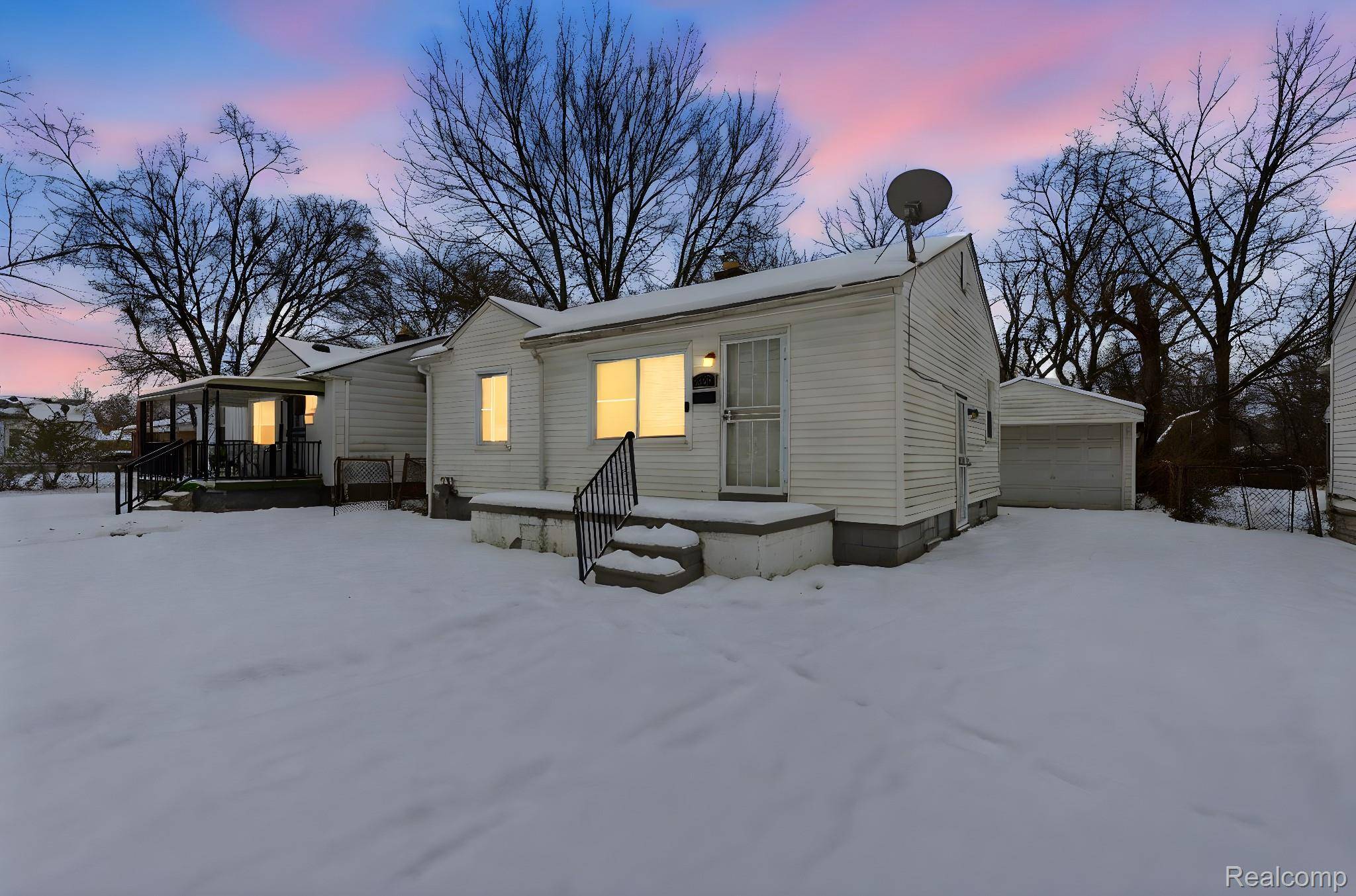 Inkster, MI 48141,26641 New York ST